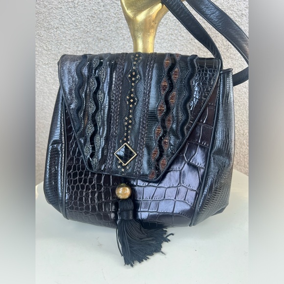 Accents by Sharif shoulder bag black textured leather interior zippers - Picture 4 of 12